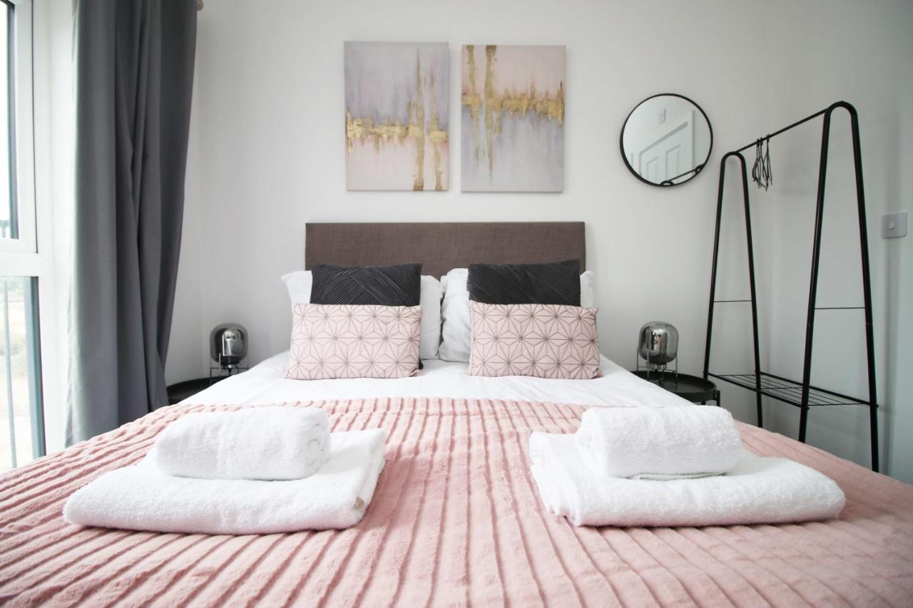 Beachview By Mia Living Close To Beach, Free Parking, Modern 2 Bedroom Apartment Barry Exterior photo